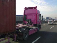 04022009 pink truck